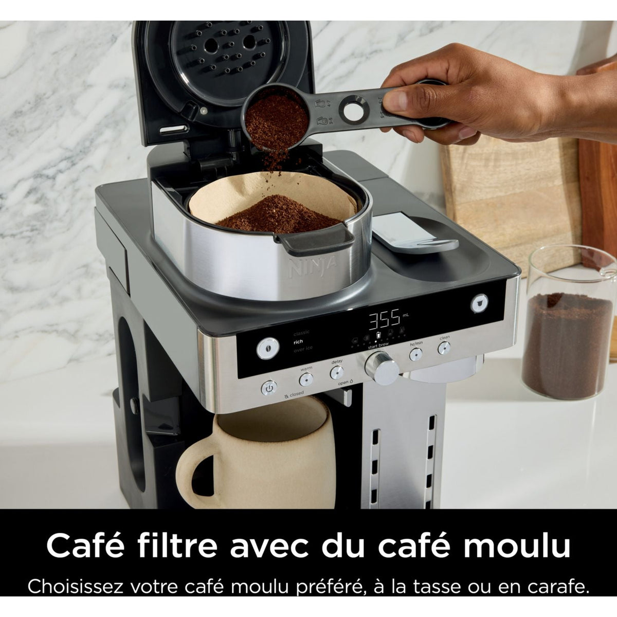 Macchina da caffè a filtro e capsule Ninja con montalatte integrato CFN803EU