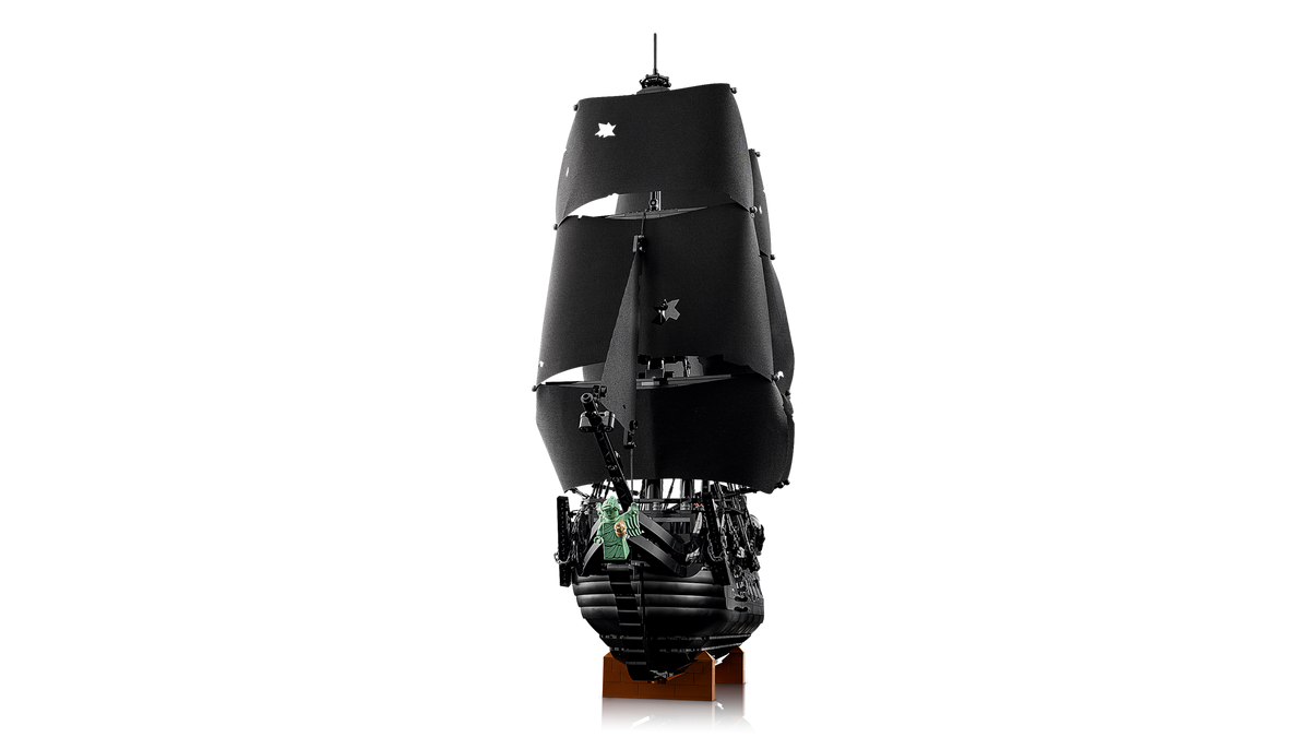 LEGO® Icons – La nave pirata del capitano Jack Sparrow (10365)