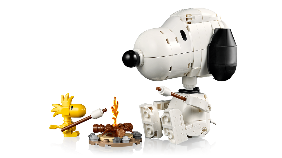 LEGO® Ideas – Peanuts: la cuccia di Snoopy (21368)
