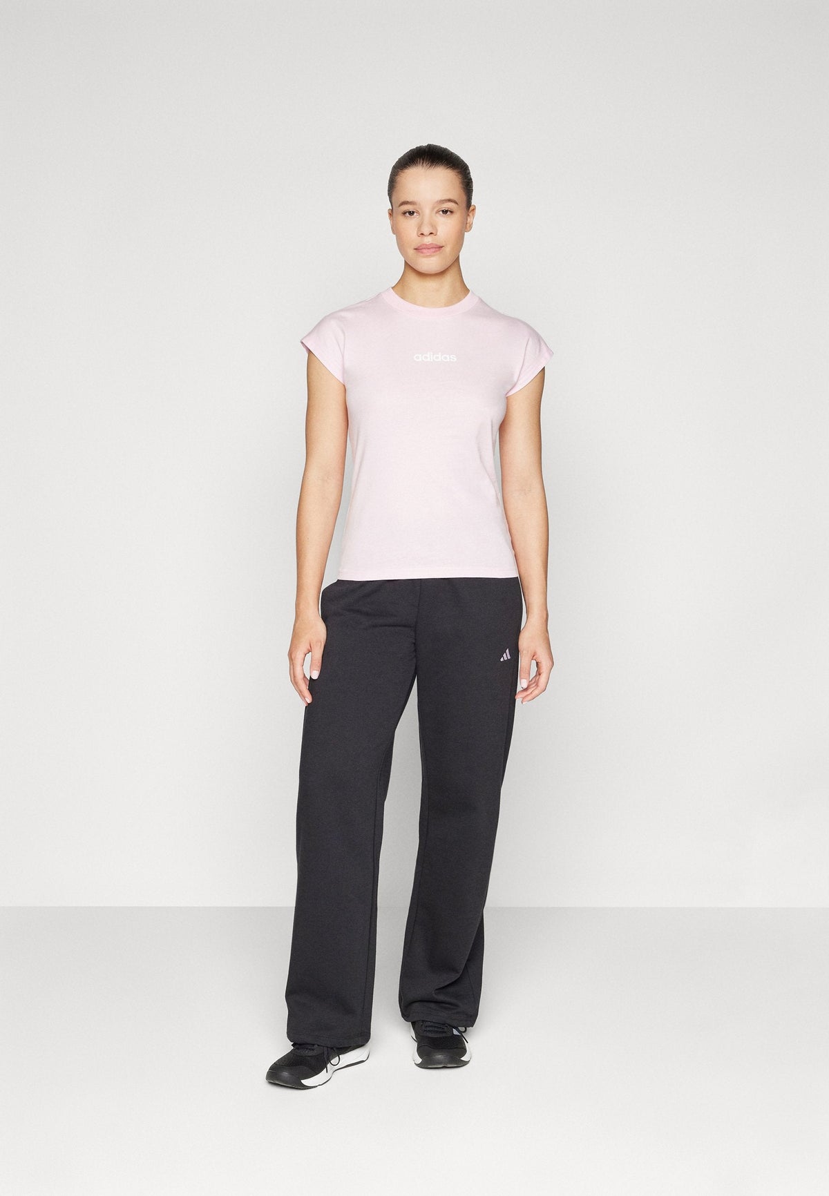 adidas Sportswear Essentials Small Logo Feel Cozy Open Hem Pants – Pantaloni della tuta Donna