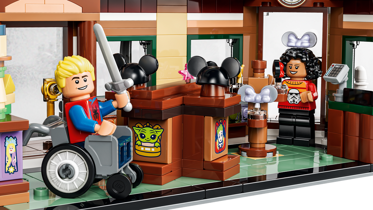 LEGO® Disney – Main Street, U.S.A. (43302)