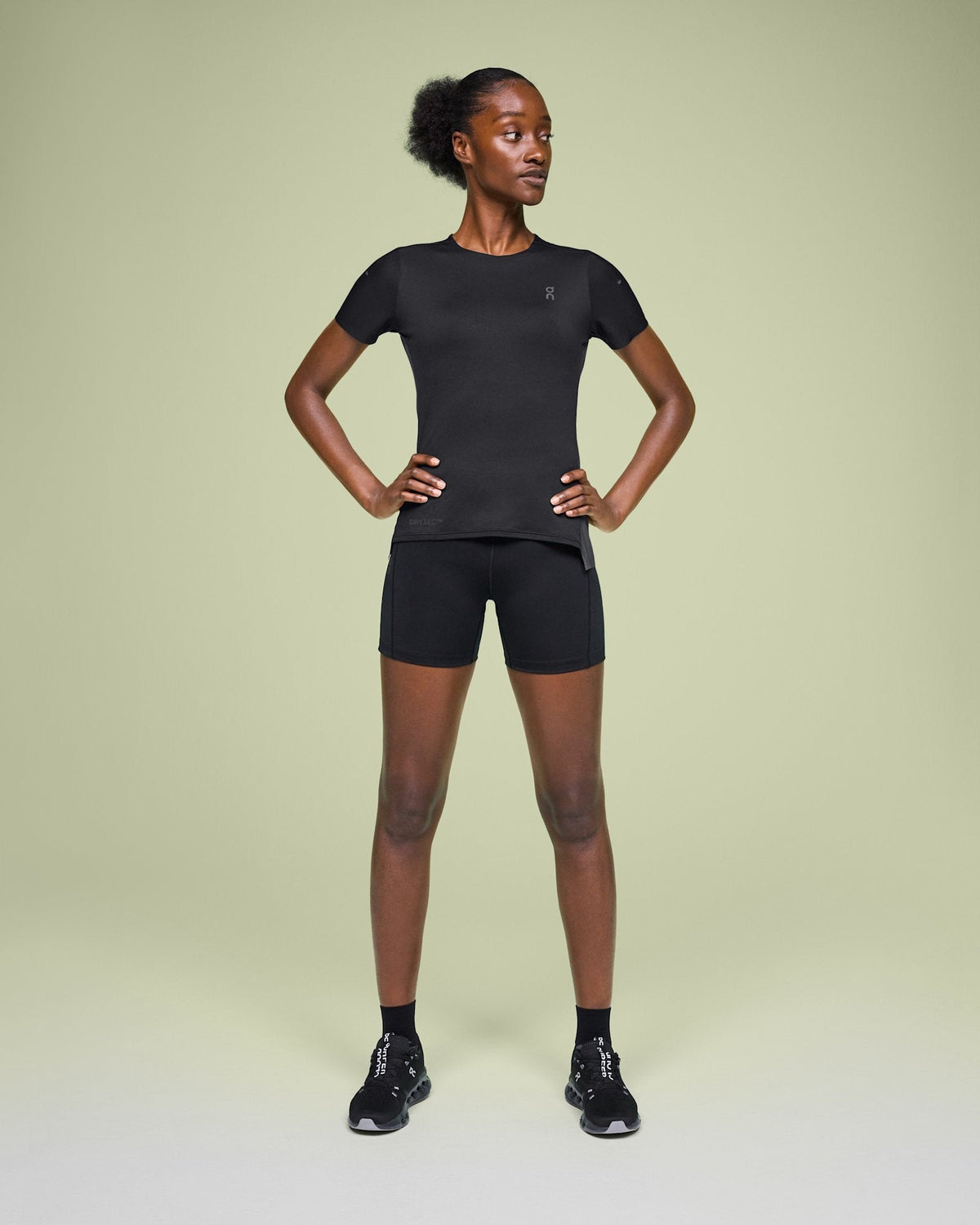 Performance-T Donna