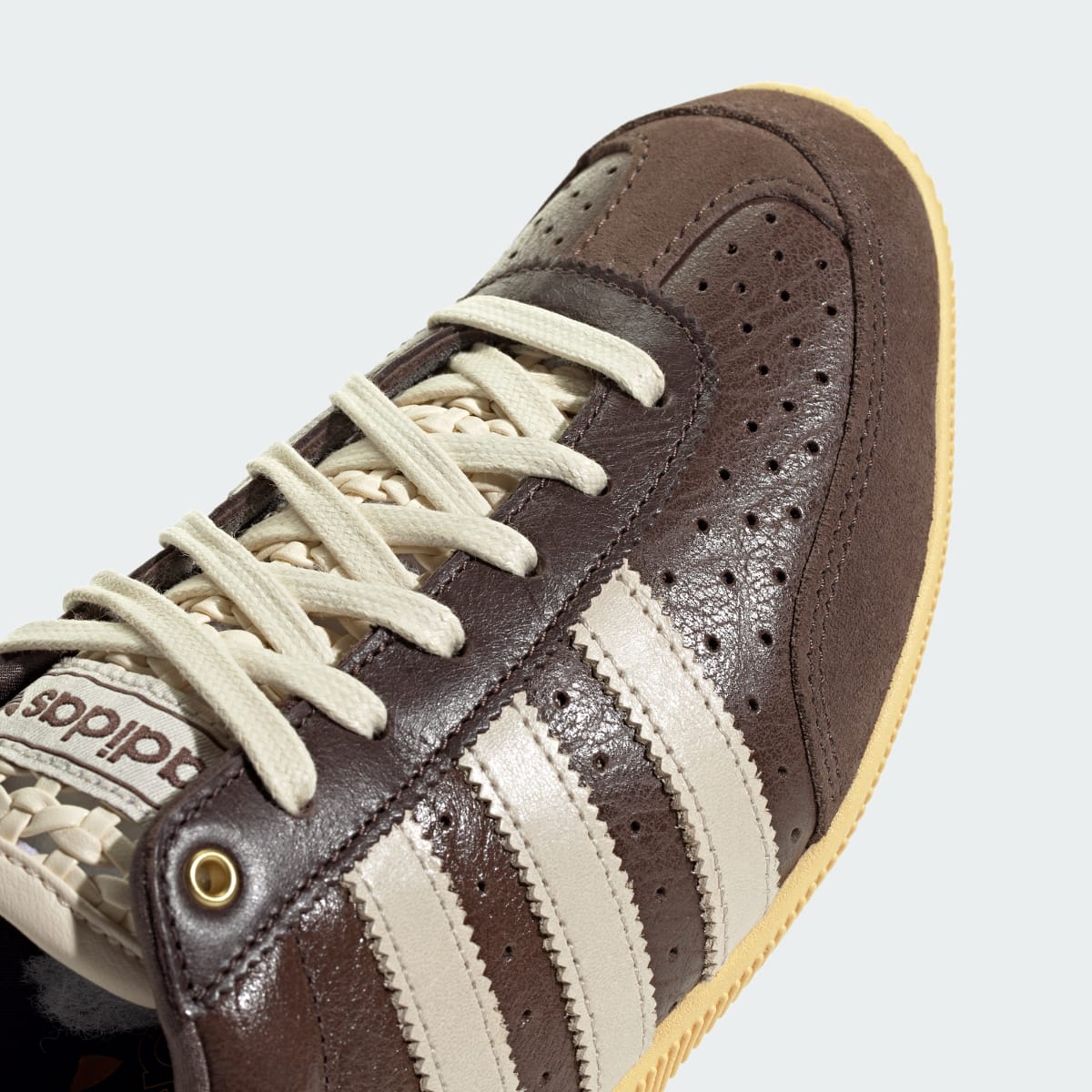 Sneakers Japan – Brown / Wonder White / Gold Metallic
