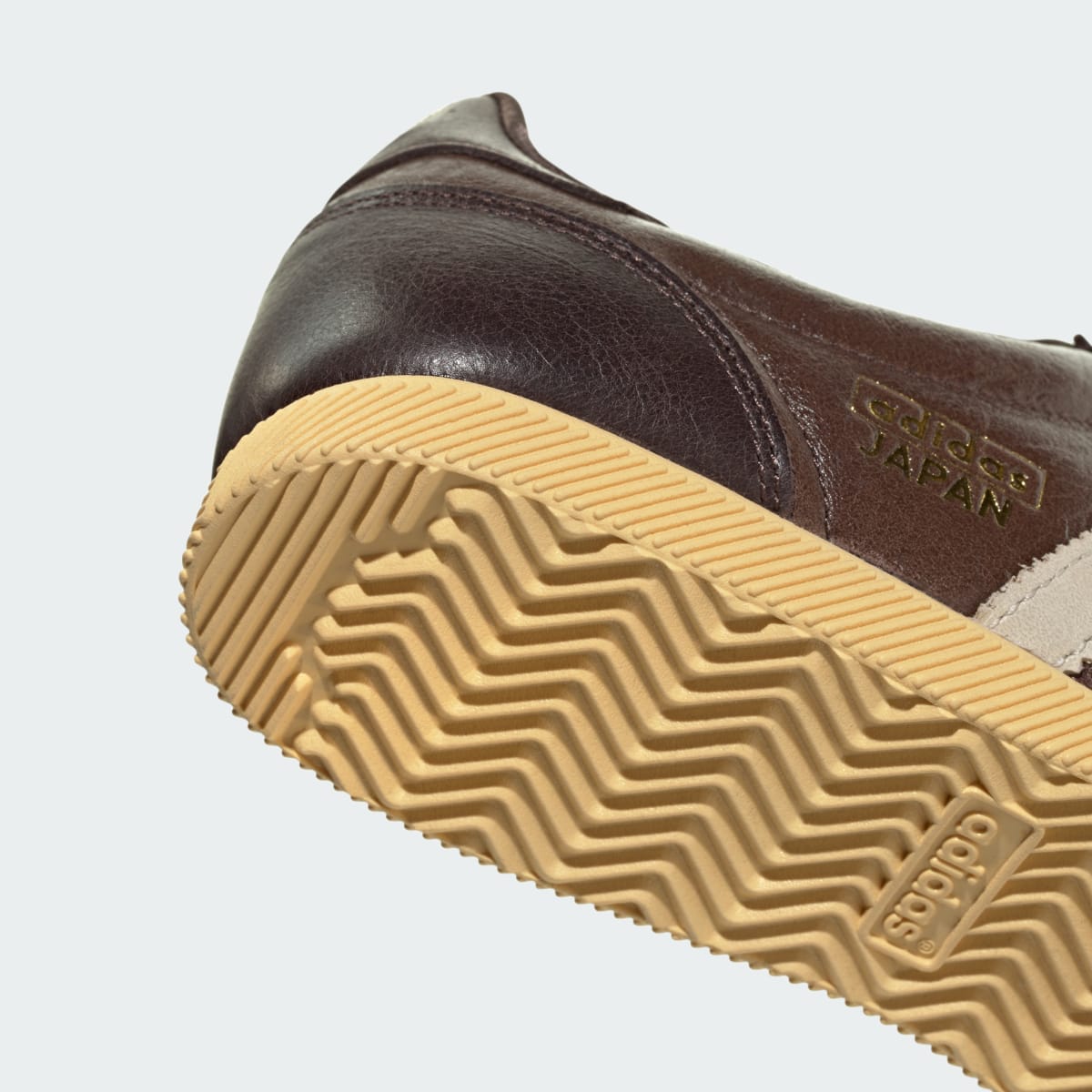 Sneakers Japan – Brown / Wonder White / Gold Metallic
