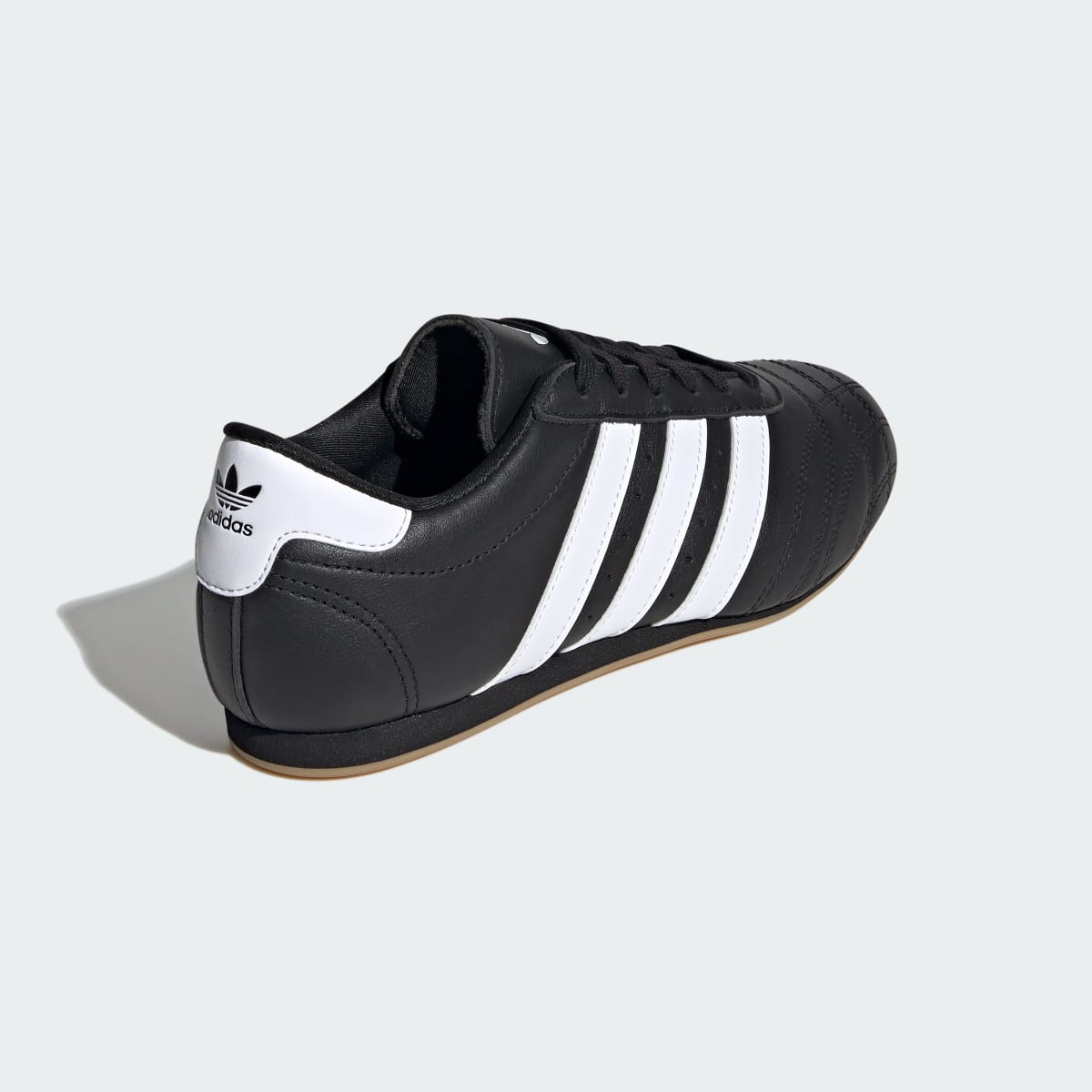 Sneakers Taekwondo Lace Donna – Core Black / Cloud White / Gum