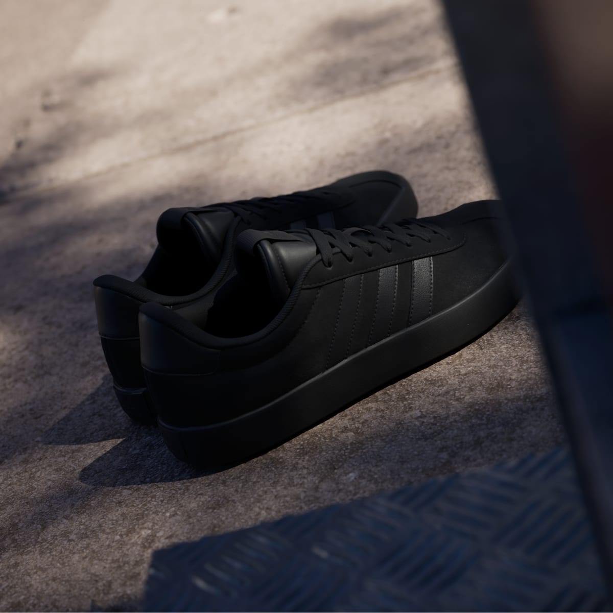 Sneakers VL Court 3.0 – Core Black / Core Black / Core Black
