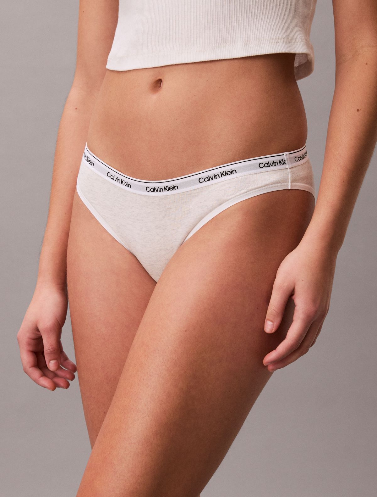 Slip bikini Icon Logo