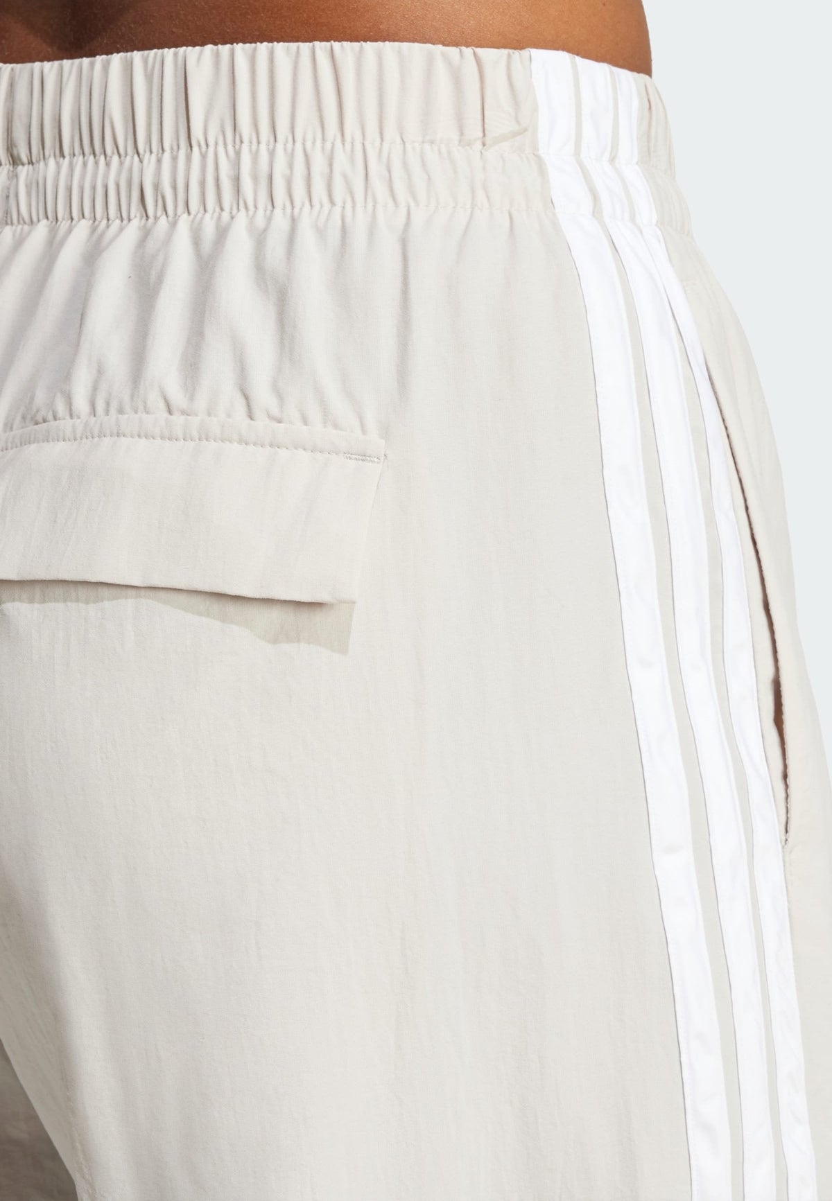 adidas Sportswear Essentials 3 Stripes Lifestyle Woven Parachute – Pantaloni della tuta Donna