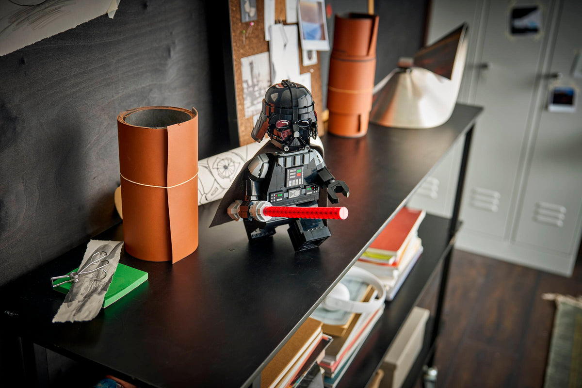 LEGO® Minifigures – Minifigure di Darth Vader in formato grande (75461)