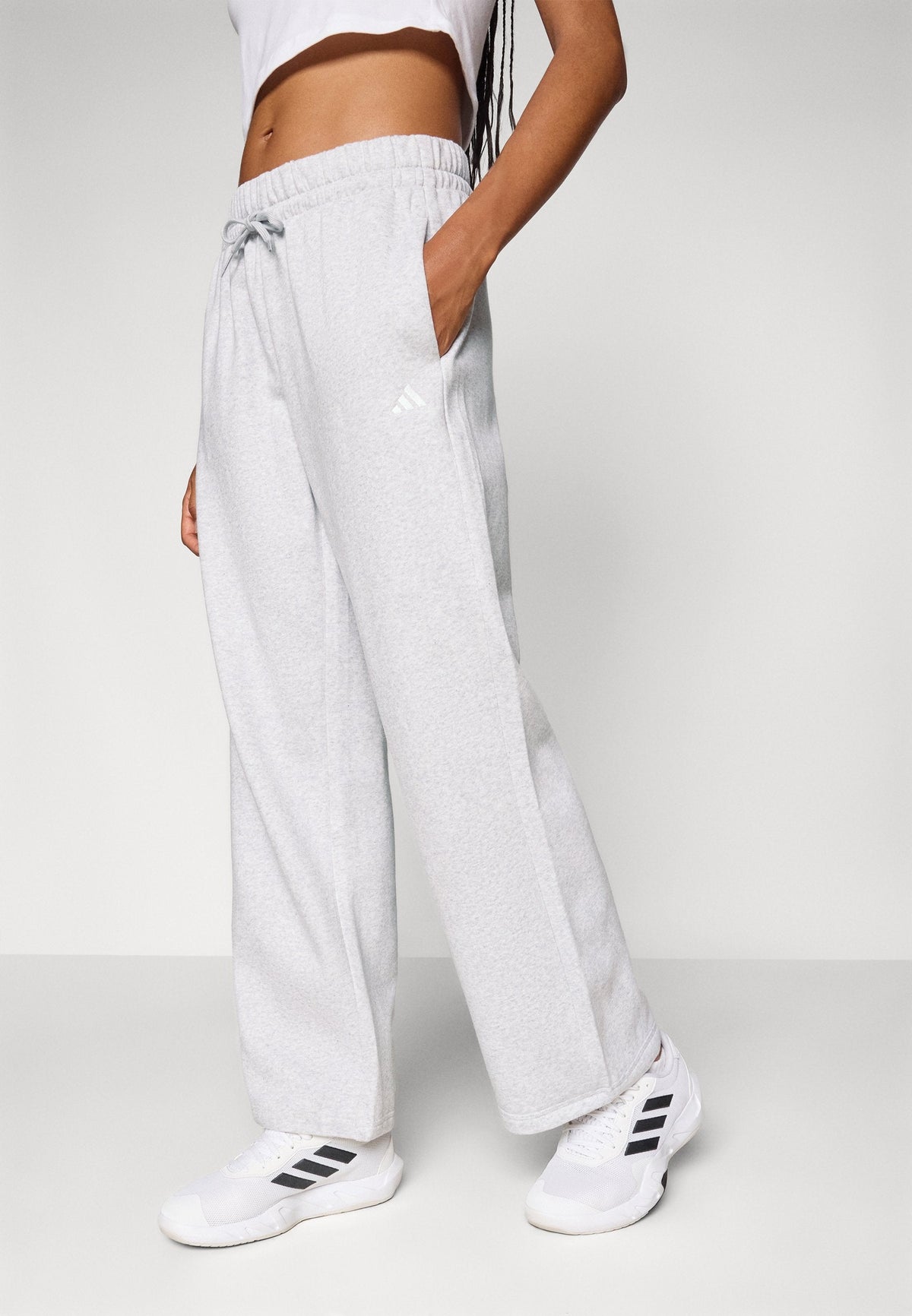 adidas Sportswear Essentials Small Logo Feel Cozy Open Hem Pants – Pantaloni della tuta Donna