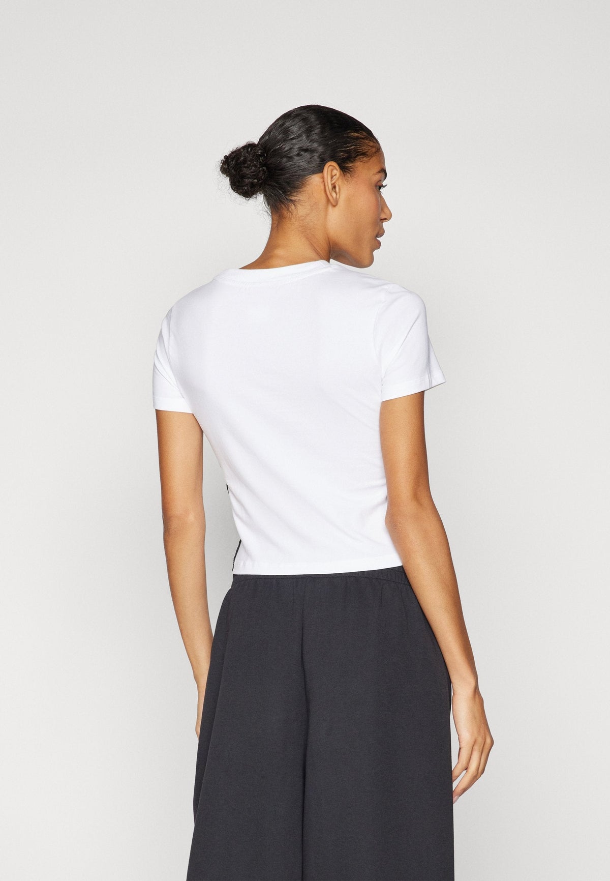 adidas Sportswear Essentials 3 Stripes Slim Baby – T-shirt stampata Donna