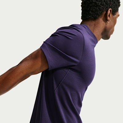 Nike Primary – Top a maniche corte Dri-FIT da Uomo